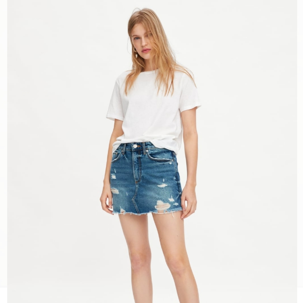 Zara distressed tafaiue denimwear mini ski…
